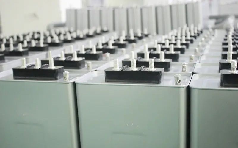電力電容器組接線應(yīng)遵循哪些原則？